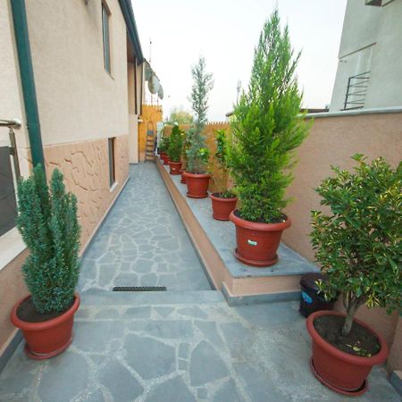 Hotel Elegant 2 Тбилиси Екстериор снимка