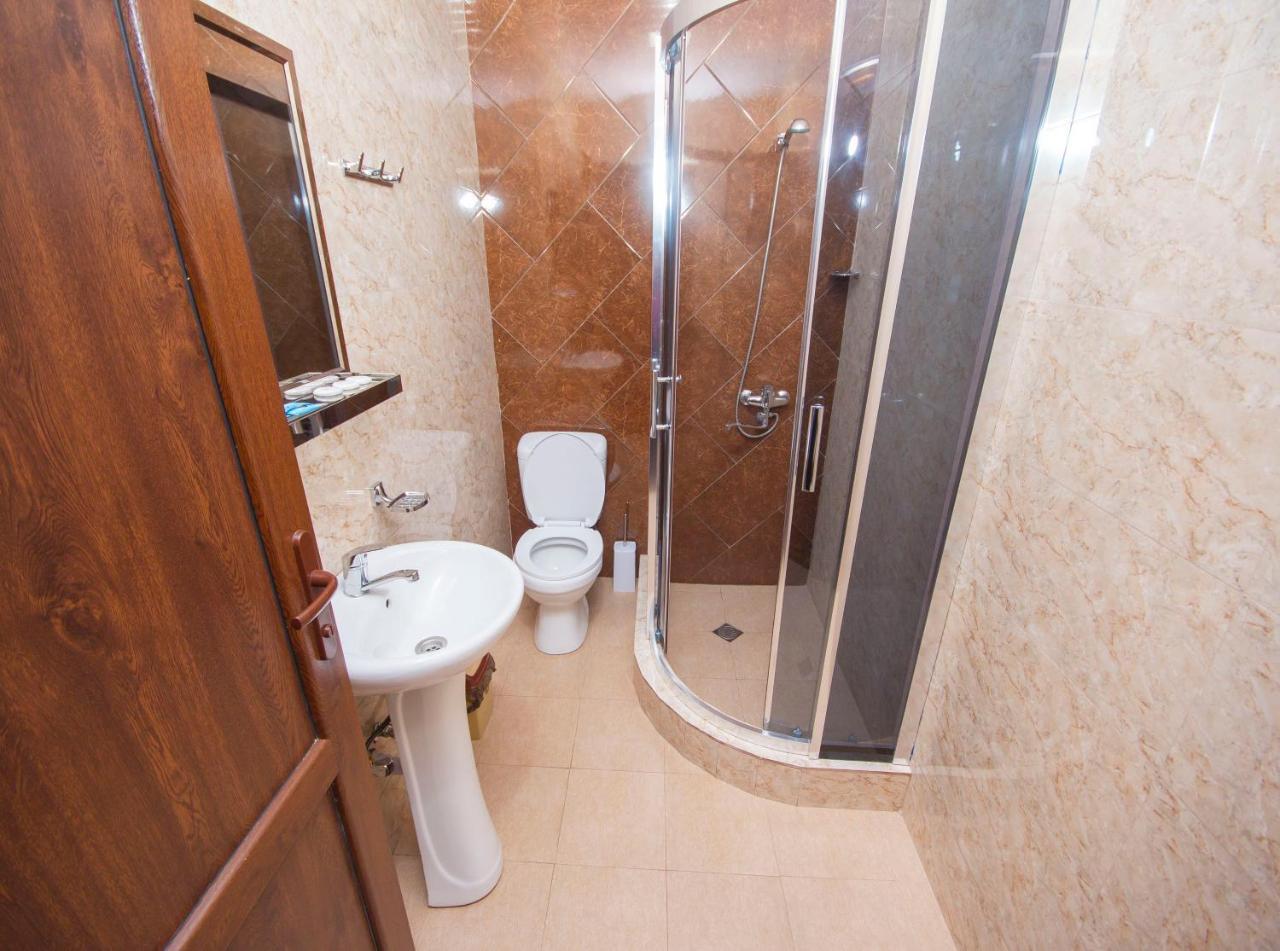 Hotel Elegant 2 Тбилиси Екстериор снимка