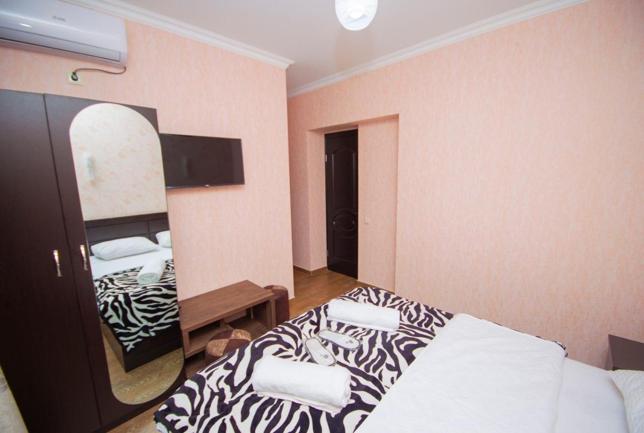 Hotel Elegant 2 Тбилиси Екстериор снимка