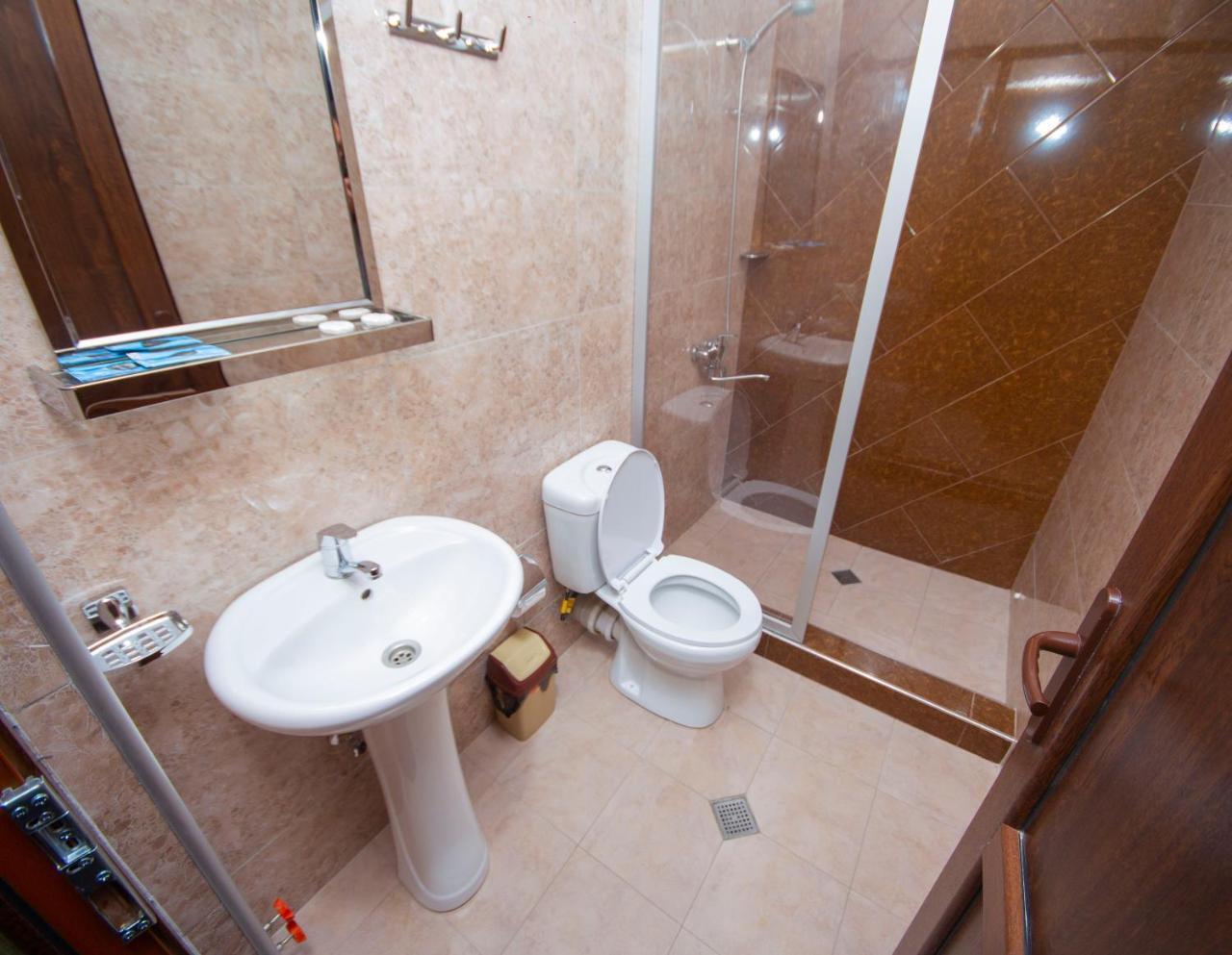 Hotel Elegant 2 Тбилиси Екстериор снимка